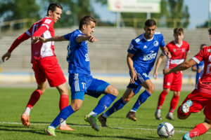 Mecz trzeciej ligi piłki nożnej mężczyzn: Unia Tarnów - Wisła Sandomierz